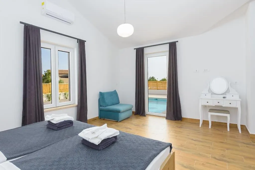 Villa St. Vinzent Bibici 0*,  Croatia